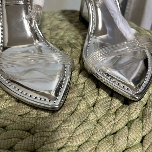 Good American Cinder-f*cking Rella Clear Wedge Sandal Size 8 - Picture 10 of 14